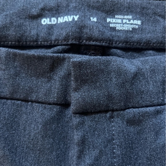 Old Navy HighRise Pixie Flare with Secret Smooth Pockets Blue/Gray Pants Size 14 - Picture 6 of 11
